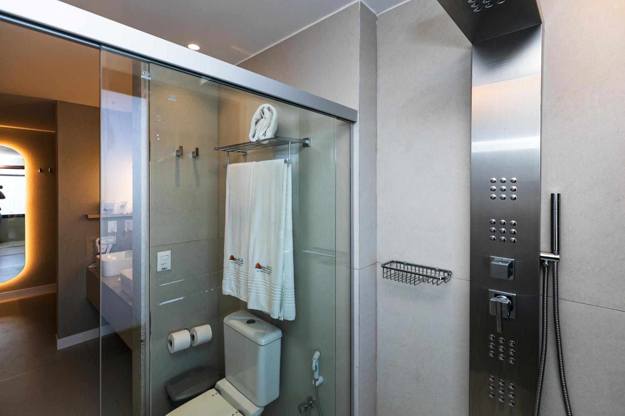 Ocean Palace All Inclusive Premium Natal Eksteriør bilde A shower with a shower panel