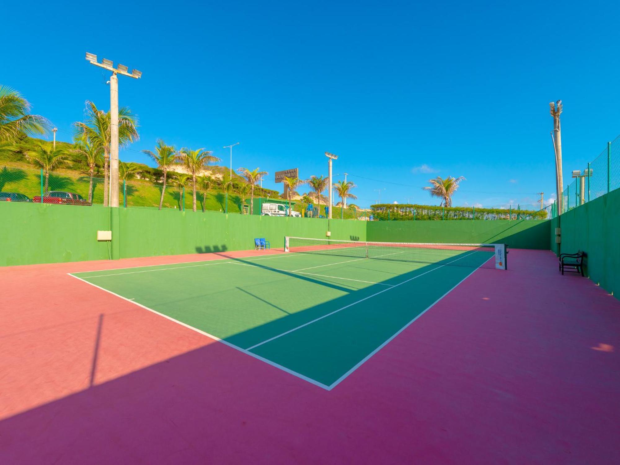 Ocean Palace All Inclusive Premium Natal Eksteriør bilde Tennis courts at the Atlantis Paradise Island