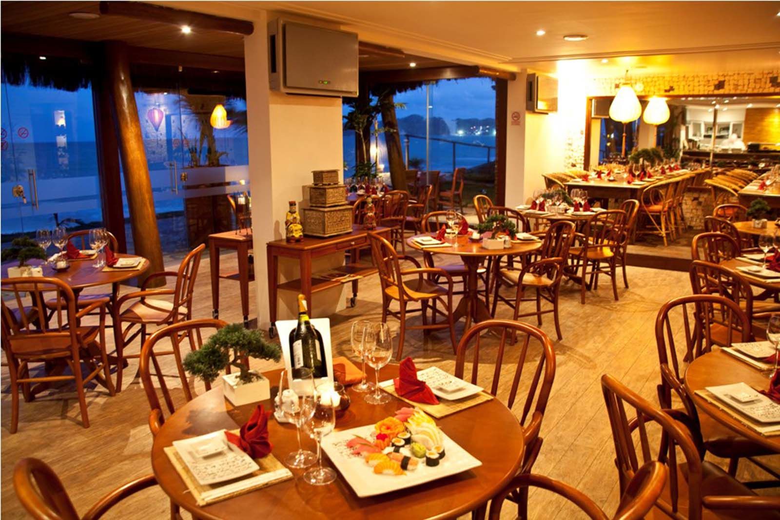 Ocean Palace All Inclusive Premium Natal Eksteriør bilde Restaurant in Puerto Varas
